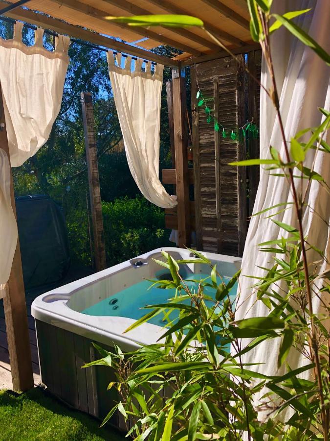 L'Oustaou B&B Piscine & Spa 伊索勒河畔贝斯 外观 照片
