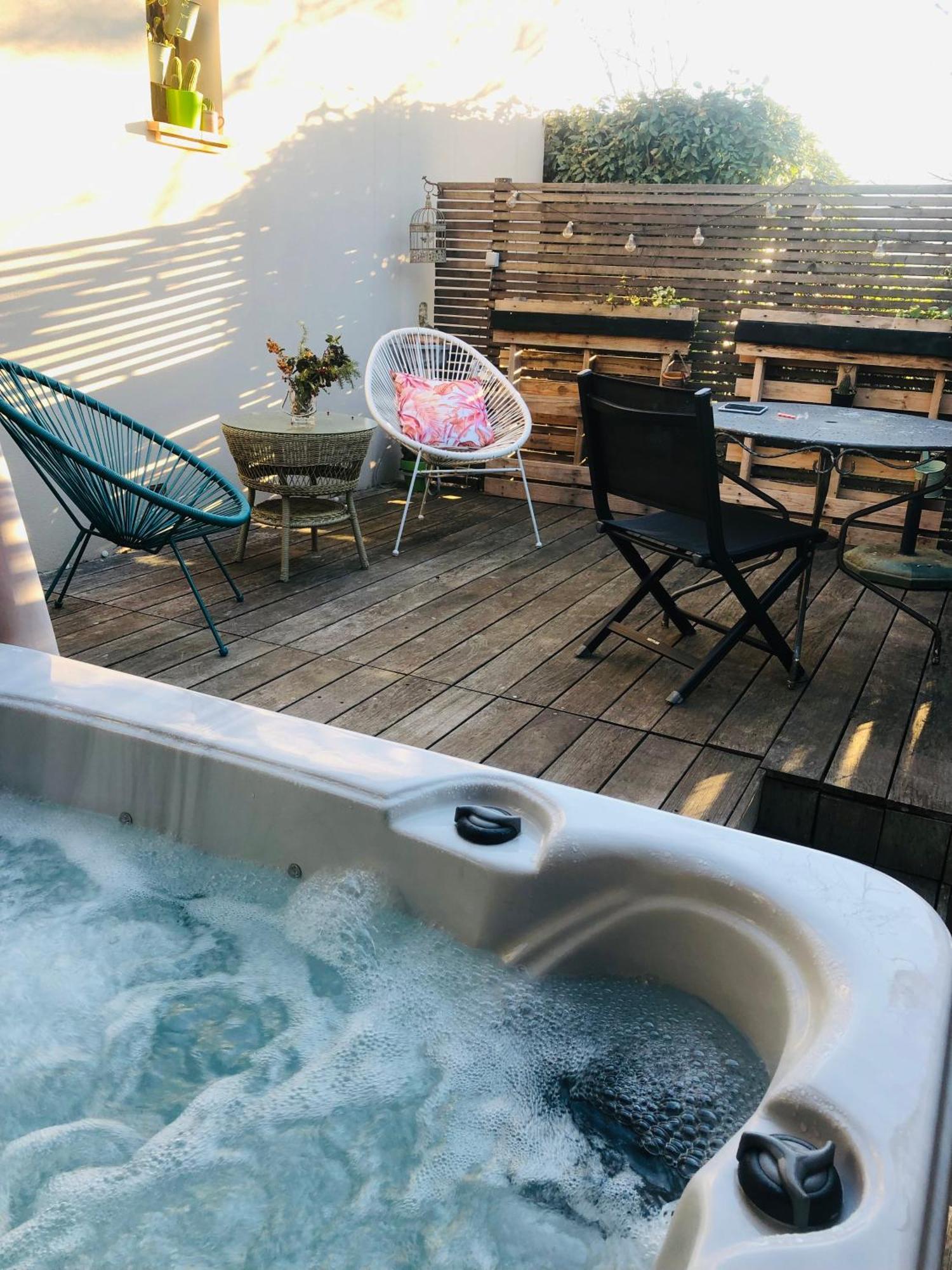 L'Oustaou B&B Piscine & Spa 伊索勒河畔贝斯 外观 照片