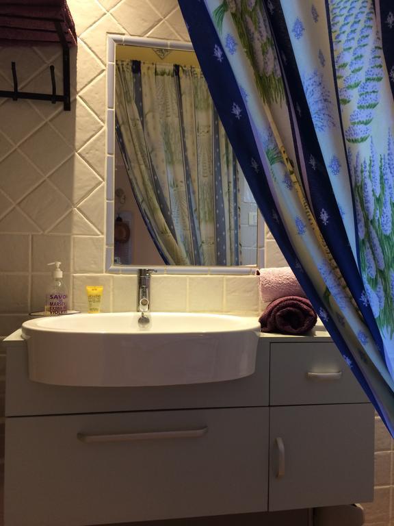 L'Oustaou B&B Piscine & Spa 伊索勒河畔贝斯 外观 照片